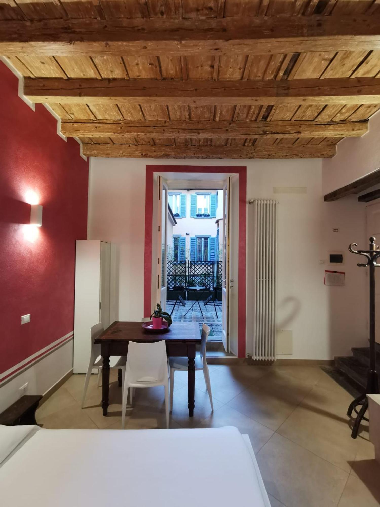 Flora Inn, Super Sweet Studio - Centro Bergamo Eksteriør bilde