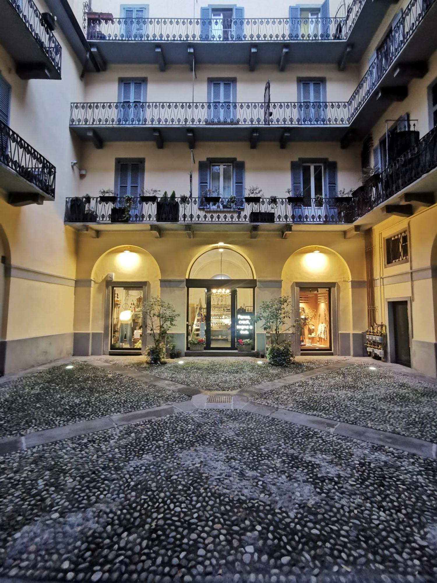 Flora Inn, Super Sweet Studio - Centro Bergamo Eksteriør bilde